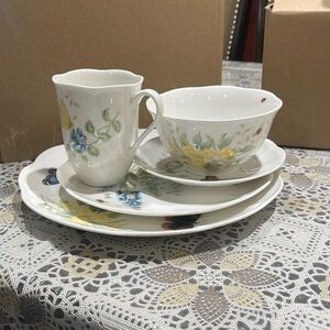 Set of 20 New Lenox Butterfly Meadow Porcelain China Dinnerware Microwave Safe